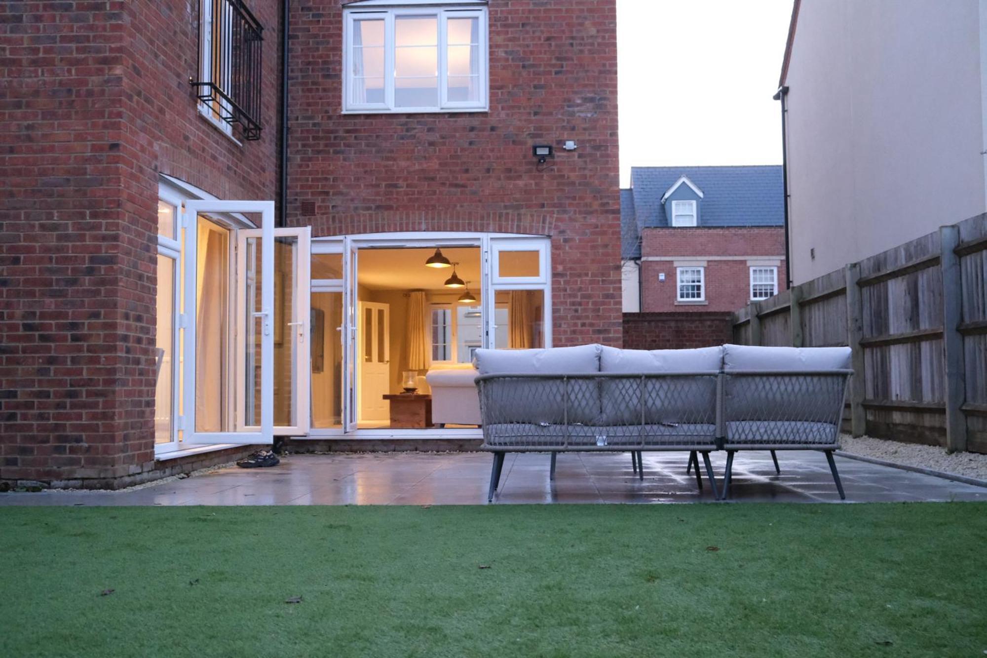 Luxury 6-Bedroom House 5 Minutes From Bicester Village Shopping Outlet Chesterton  Bagian luar foto