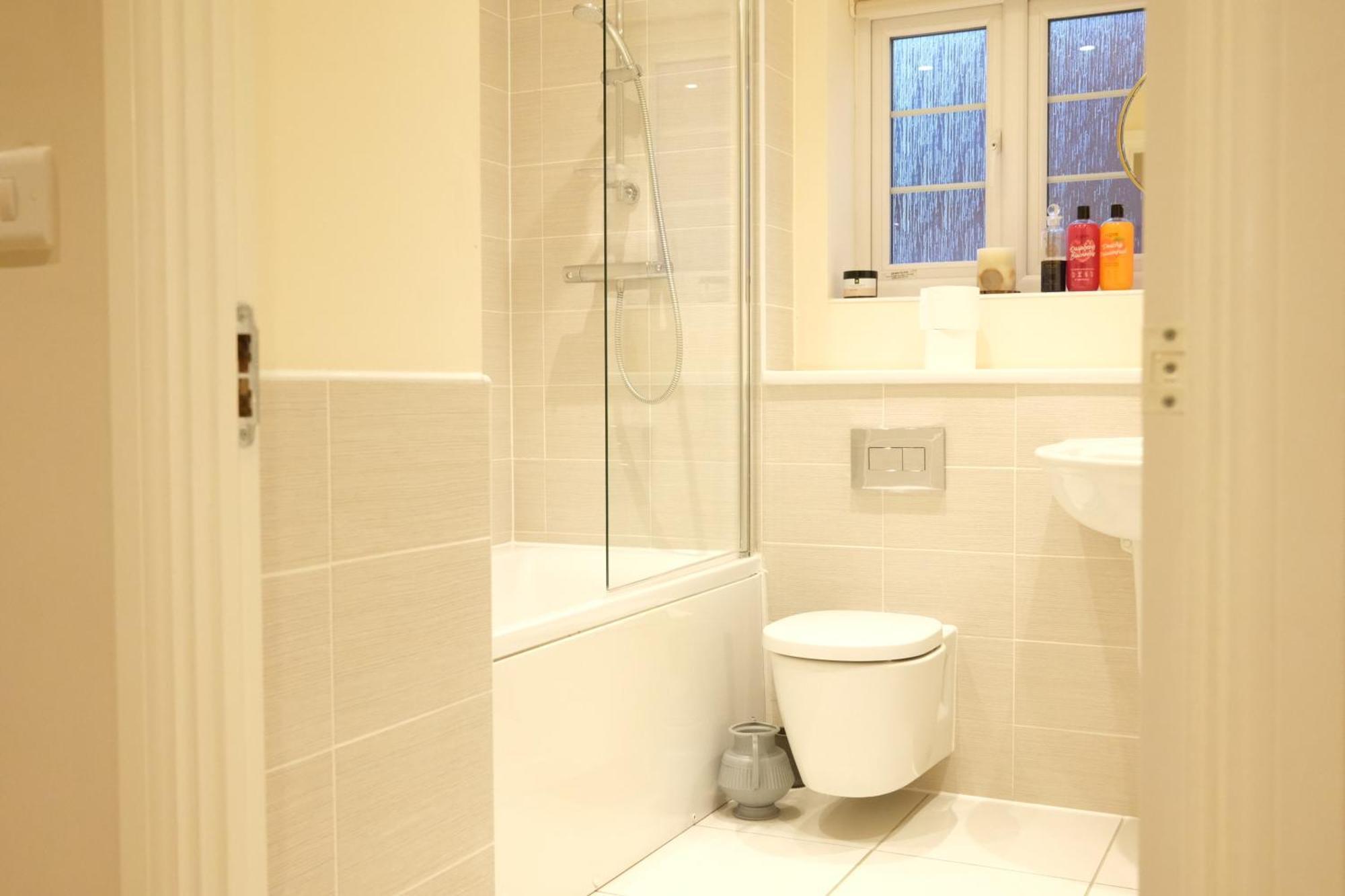 Luxury 6-Bedroom House 5 Minutes From Bicester Village Shopping Outlet Chesterton  Bagian luar foto